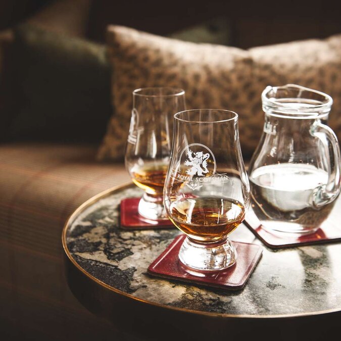 Whisky in the Royal Scotsman | © Belmond Whisky in the Royal Scotsman | © Belmond