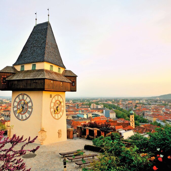 Ancienne tour de l'horloge | © Shutterstock 138427976