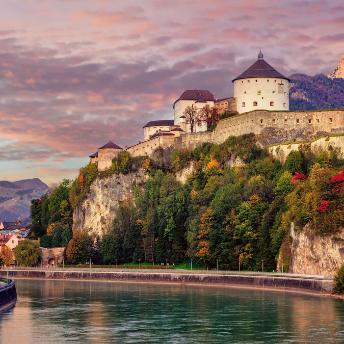 Kufstein Altstadt mit mittelalterlicher Festung | © Shutterstock 1005649726