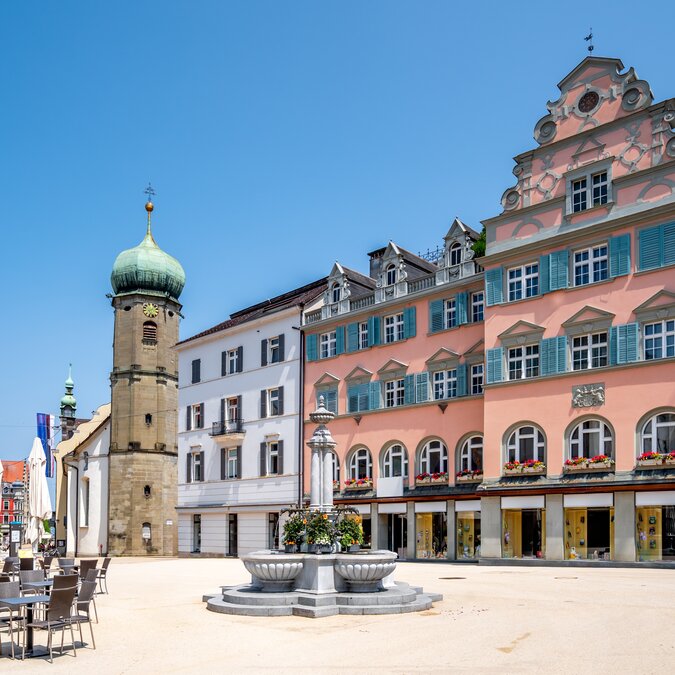 Altstadt von Bregenz mit Marktplatz | © shutterstock / 2648005617