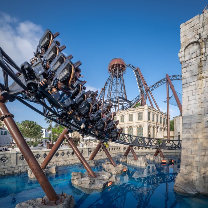 Electrifying adventure on Voltron in the Croatian area of Europa‑Park Rust | © Europa-Park