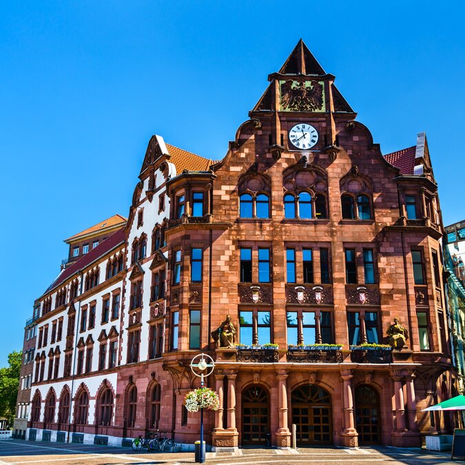 Historic building in Dortmund with ornate facade and clock tower under a clear blue sky
 | © shutterstock_2234645377