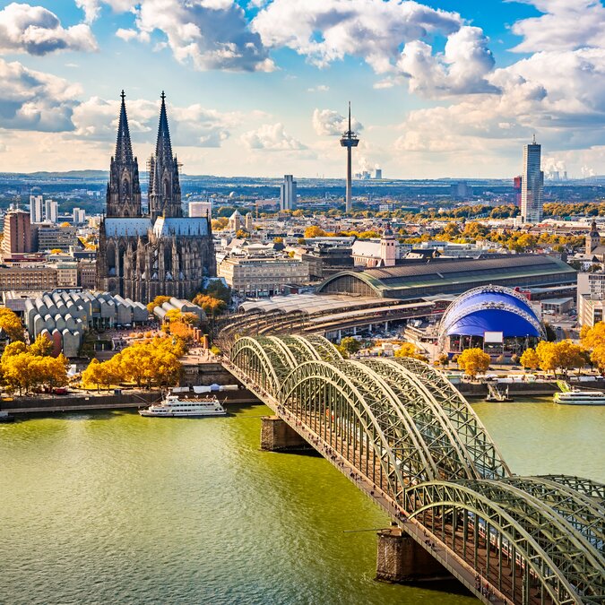 Aerial photo Cologne | © Shutterstock 294527597