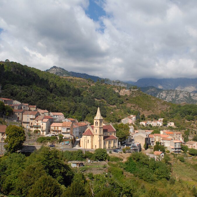 Village of Vizzavona in Corsica | © shutterstock / 1494773852 Village of Vizzavona in nature at the center of GR20 | © shutterstock / 1494773852