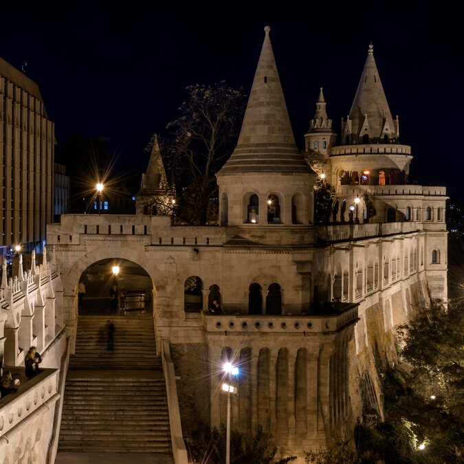 Fisherman's Bastion in Budapest by night | © shutterstock / 1258042558